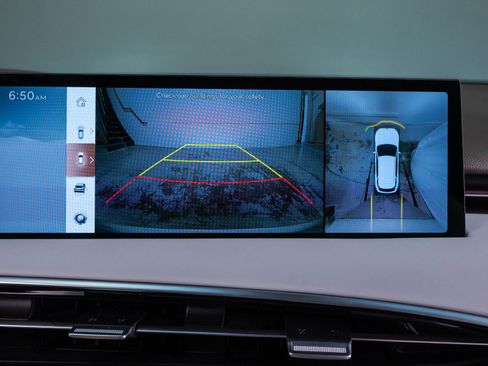 New 2026 Genesis GV70 2.5T Advanced AWD/4WD image 24