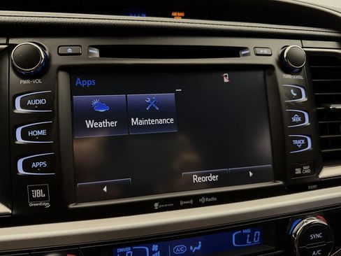 Used 2019 Toyota Highlander Limited image 18