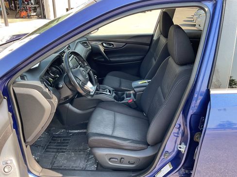 Used 2019 Nissan Rogue SV AWD/4WD image 13