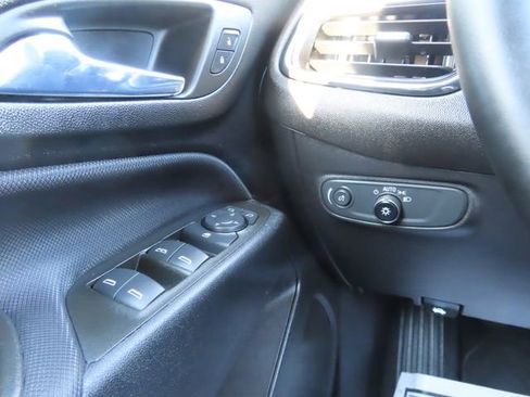 Used 2024 Chevrolet Equinox RS AWD/4WD image 31