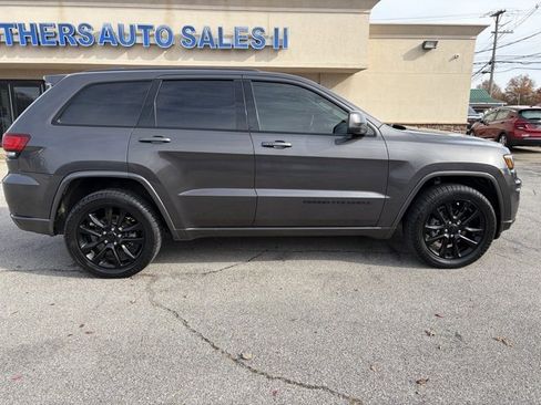 Used 2020 Jeep Grand Cherokee Altitude image 9