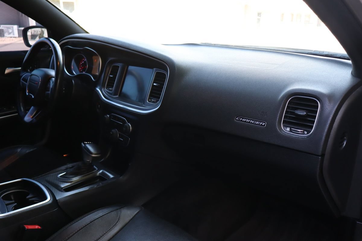 Used 2015 Dodge Charger SXT w/ AWD Plus Group image 17