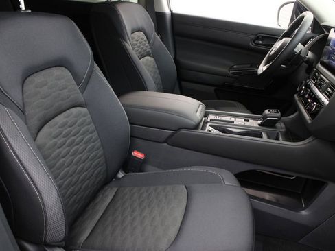 New 2026 Nissan Pathfinder S FWD image 21
