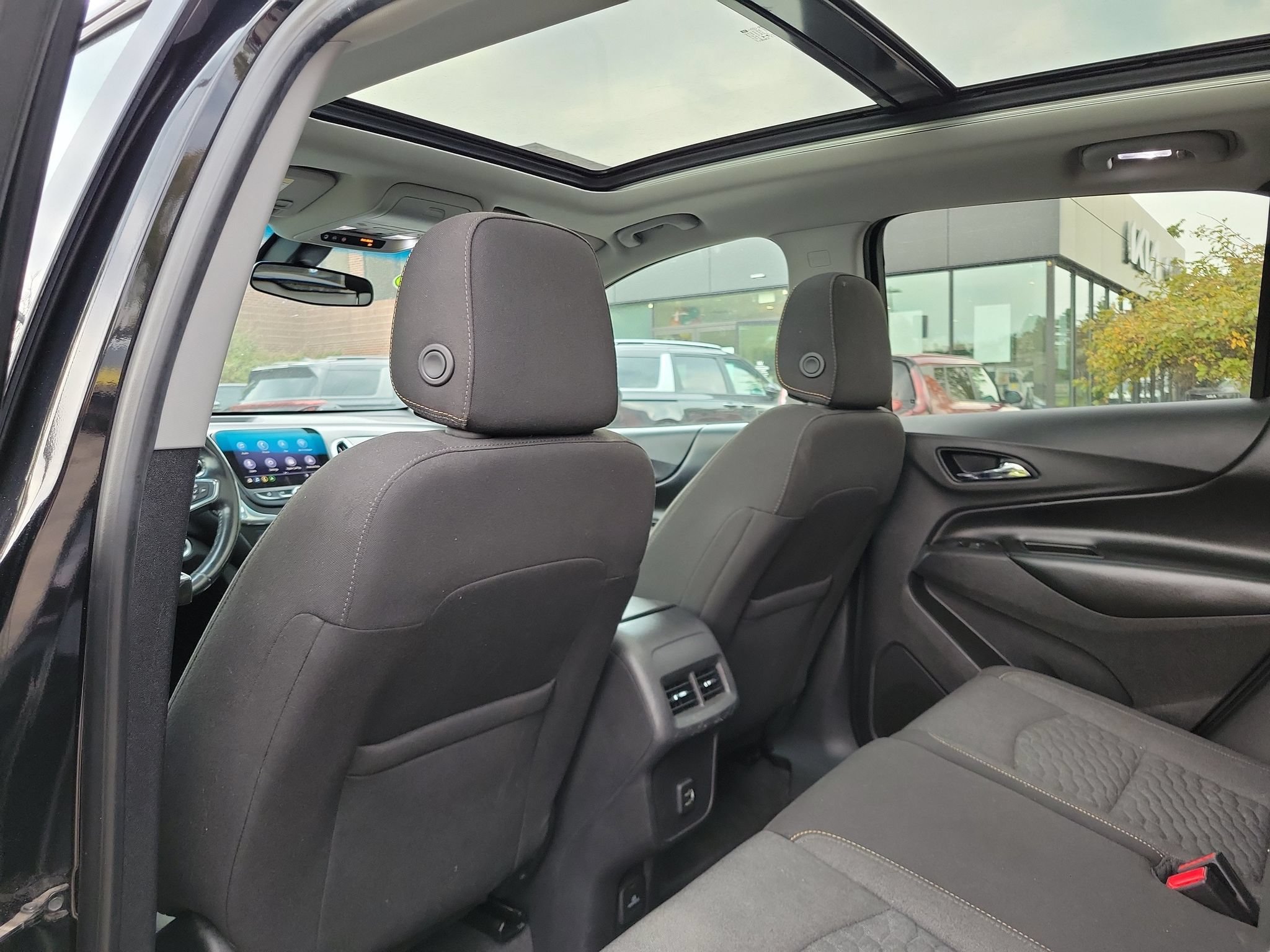 Used 2019 Chevrolet Equinox LT w/ Sun & Navigation Package FWD image 24