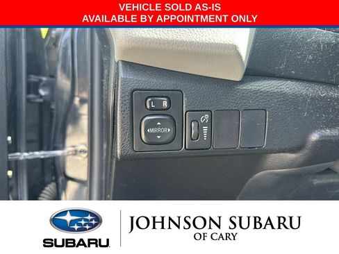 Used 2015 Toyota Corolla LE image 15