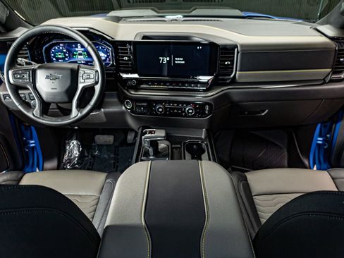 Used 2025 Chevrolet Silverado 1500 ZR2 w/ Technology Package image 20