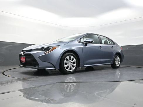 Used 2024 Toyota Corolla LE FWD image 33