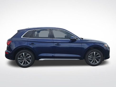 Used 2021 Audi Q5 2.0T Premium Plus w/ Premium Plus Package AWD/4WD image 2