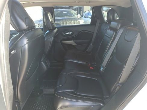 Used 2018 Jeep Cherokee Limited image 30