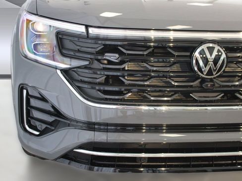 New 2026 Volkswagen Atlas Cross Sport SEL Premium R-Line image 10