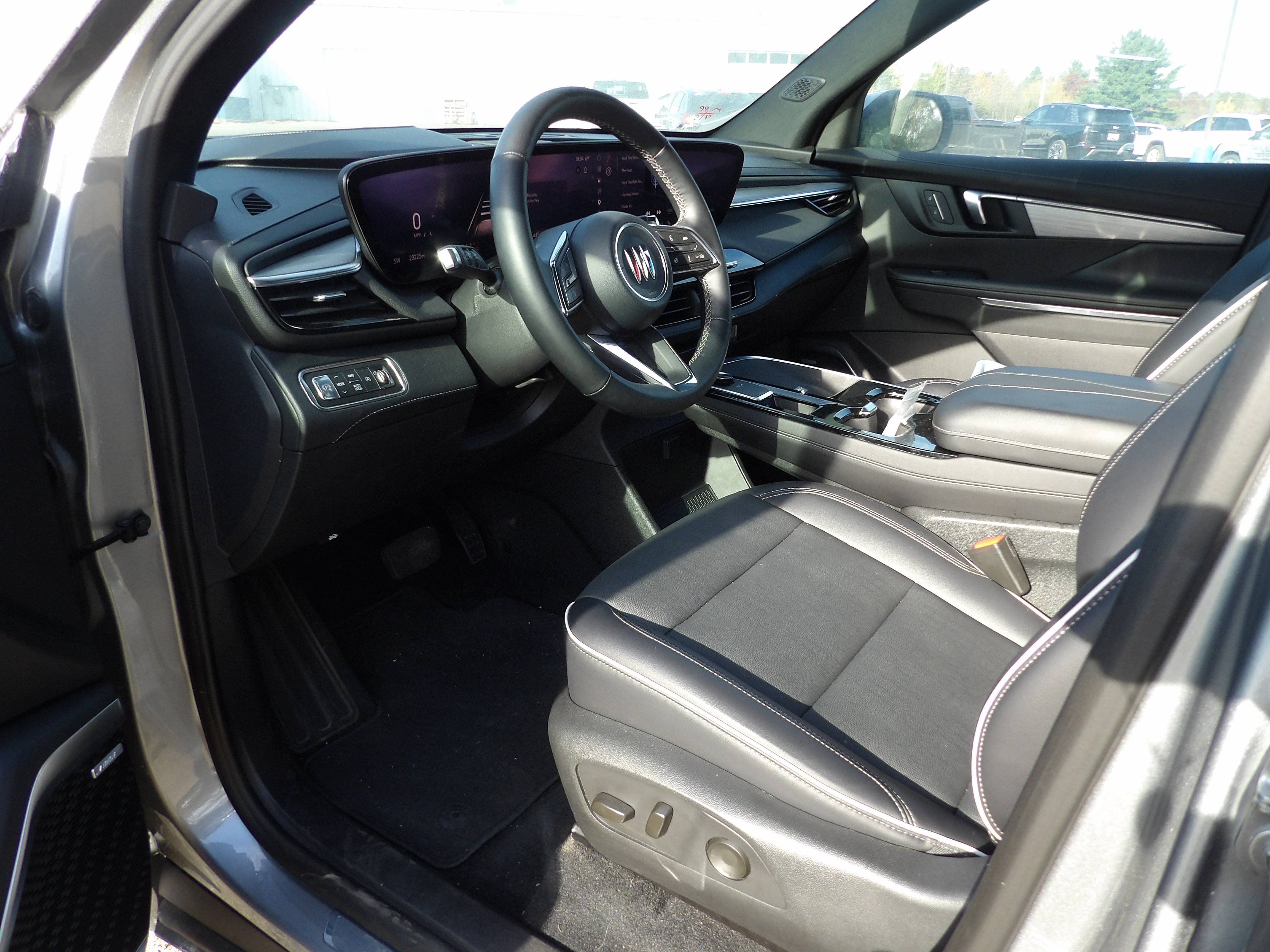 Used 2026 Buick Enclave Preferred AWD/4WD image 7
