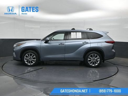 Used 2023 Toyota Highlander Limited AWD/4WD image 7