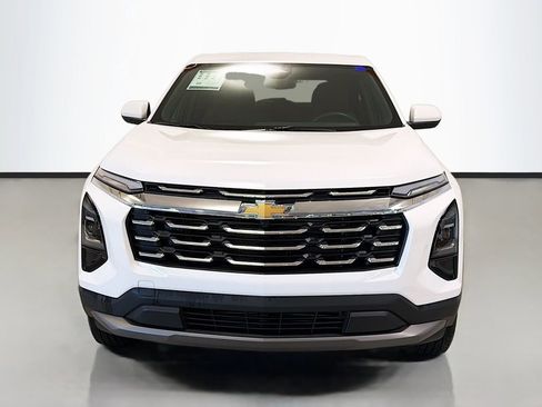 Used 2026 Chevrolet Equinox LT FWD image 2