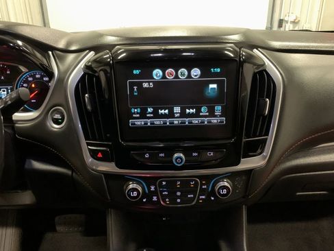 Used 2019 Chevrolet Traverse LT image 34