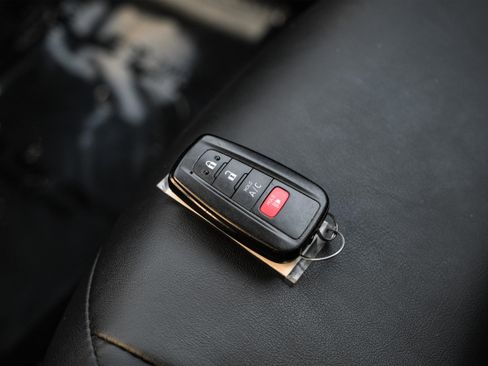 Used 2021 Toyota Prius Prime XLE image 52