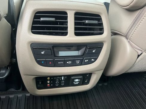 Used 2017 Honda Pilot Elite image 40