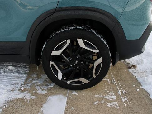 Used 2024 Kia Seltos SX image 10