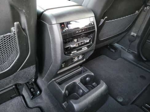 Used 2025 Jeep Grand Cherokee L Laredo AWD/4WD image 11