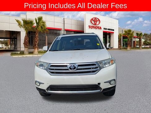 Used 2011 Toyota Highlander Limited w/ Tow Pkg FWD image 10