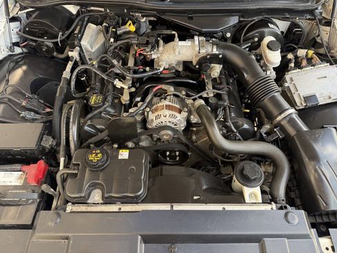 Used 2011 Ford Crown Victoria Police Interceptor image 16