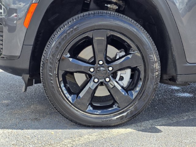 Used 2025 Jeep Grand Cherokee L Altitude AWD/4WD image 35