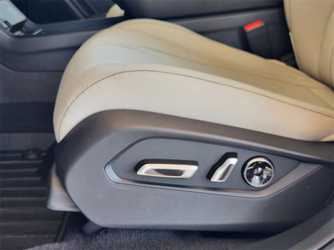 New 2026 Acura RDX SH-AWD image 25