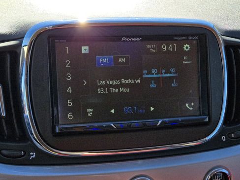 Used 2016 FIAT 500 Pop image 18