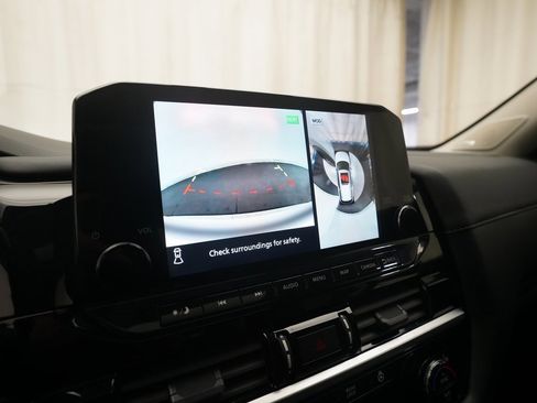 Used 2025 Nissan Pathfinder SL w/ SL Premium Package image 20