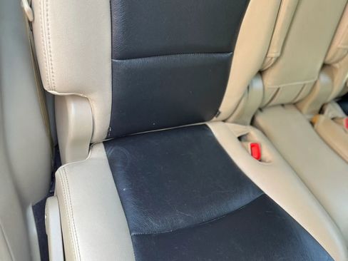 Used 2013 Toyota Highlander Plus FWD image 24