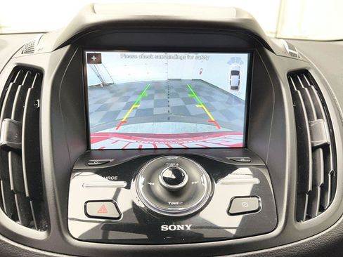 Used 2019 Ford Escape Titanium w/ U9j03 - Titanium Tow Package AWD/4WD image 6