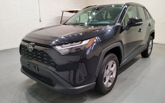 Used 2025 Toyota RAV4 XLE AWD/4WD image 6