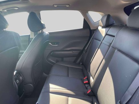 Used 2024 Hyundai Kona Limited AWD/4WD image 12