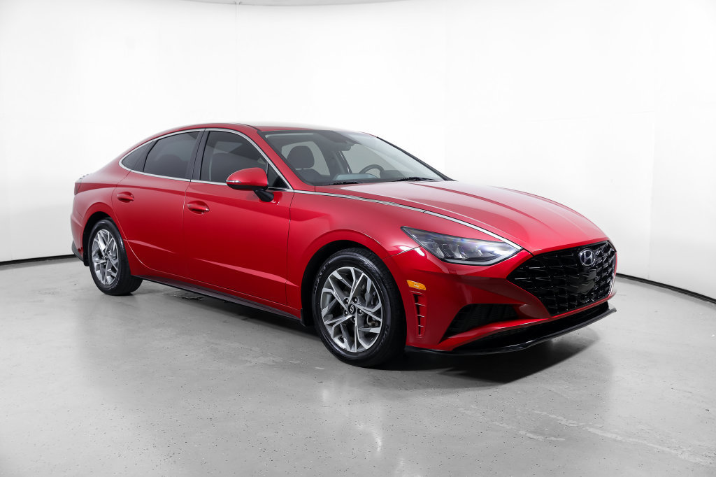 Used 2021 Hyundai Sonata SEL FWD image 2