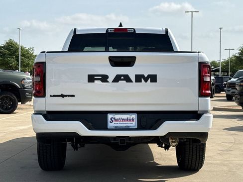 New 2026 RAM 1500 2WD Crew Cab image 8