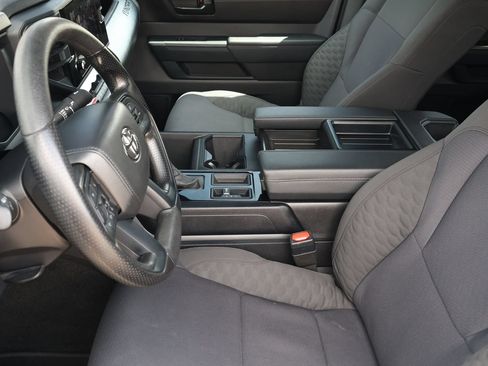 Used 2025 Toyota Tundra SR AWD/4WD image 13