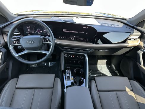 Used 2025 Audi Q5 Premium Plus w/ Premium Plus AWD/4WD image 13