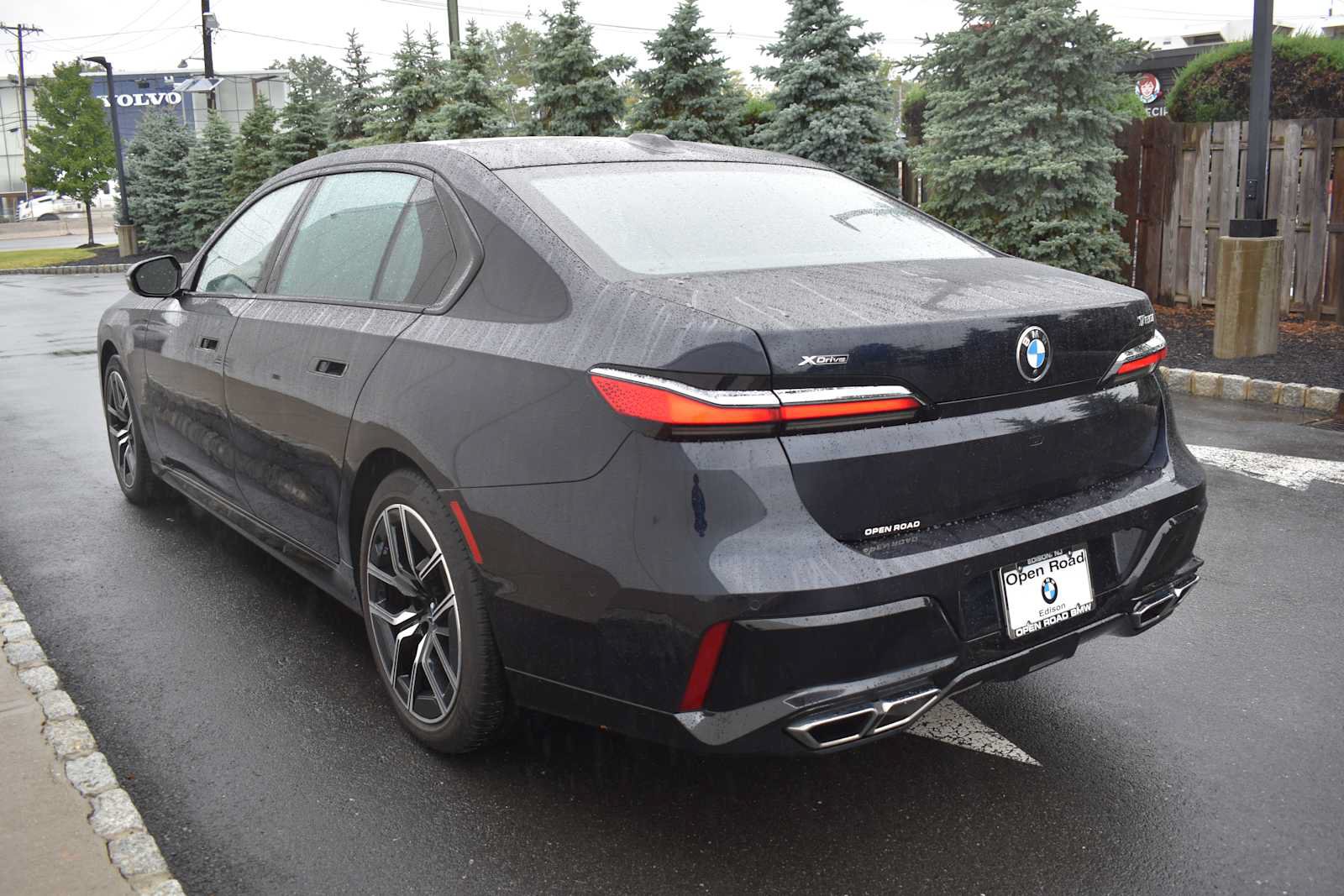Used 2024 BMW 760i xDrive AWD/4WD image 7