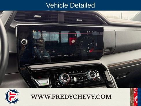 Used 2024 GMC Sierra 2500 AT4 w/ Technology Package image 12