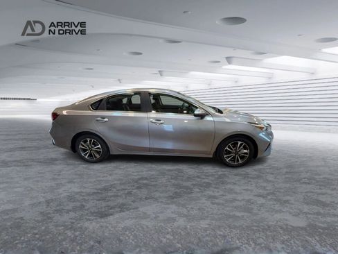 Used 2024 Kia Forte GT-Line image 3