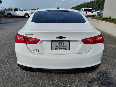 Used 2022 Chevrolet Malibu LS w/ LPO, Convenience Package 1 FWD image 4