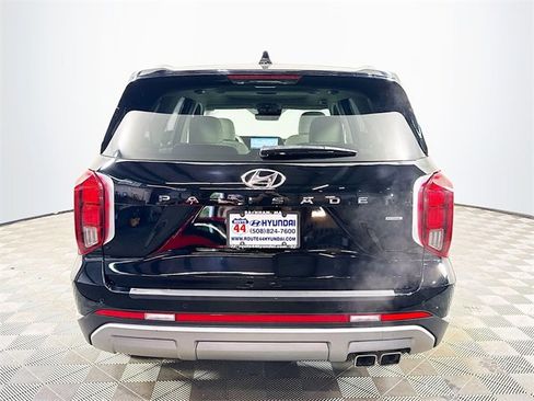 Used 2023 Hyundai Palisade Limited image 18