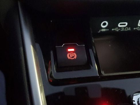 Used 2025 Subaru Outback Limited w/ Popular Package #2 image 33