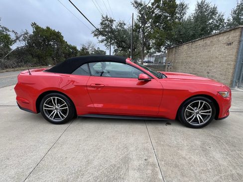 Used 2016 Ford Mustang Premium image 16