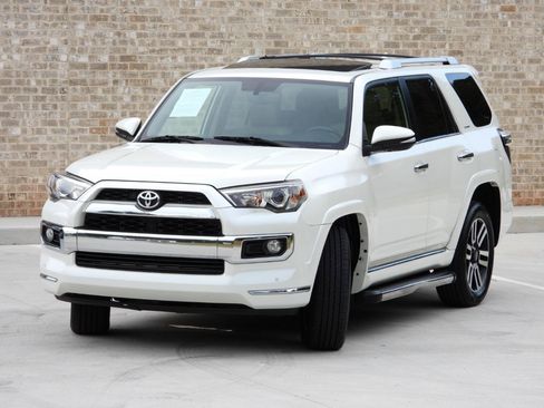Used 2018 Toyota 4Runner Limited RWD image 18