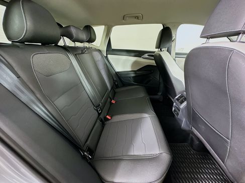Used 2025 Volkswagen Taos SE FWD image 38
