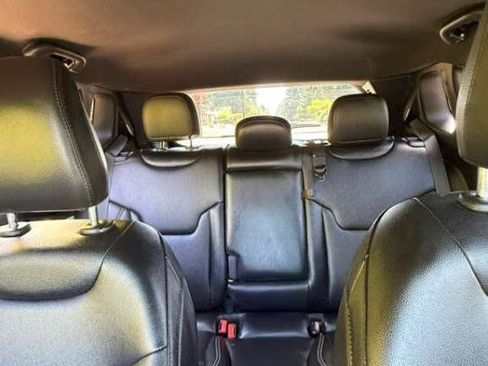 Used 2025 Jeep Compass Limited AWD/4WD image 7