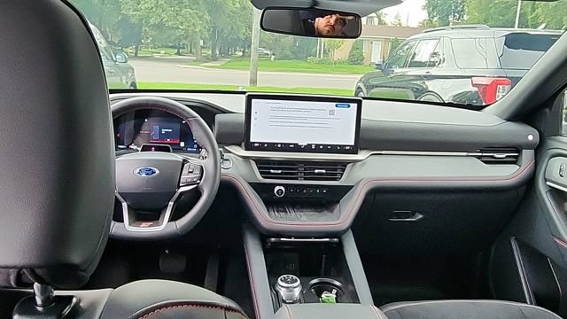 Used 2025 Ford Explorer ST w/ Sun And Sound Package AWD/4WD image 6