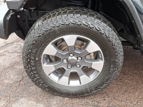 Used 2021 Jeep Wrangler Unlimited Sahara image 28