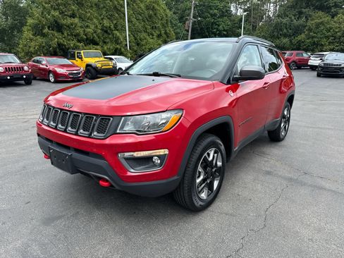 Used 2017 Jeep Compass Trailhawk w/ Leather Interior Group AWD/4WD image 7