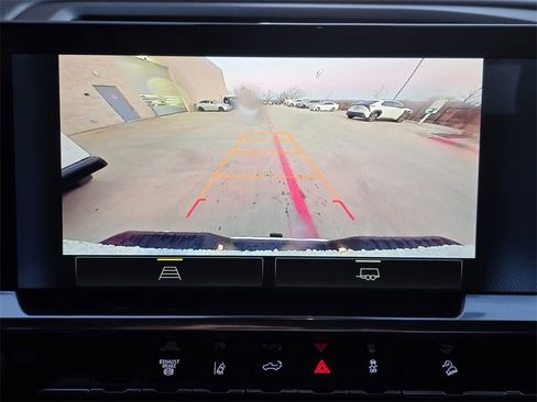 Used 2024 Chevrolet Silverado 2500 LT image 16